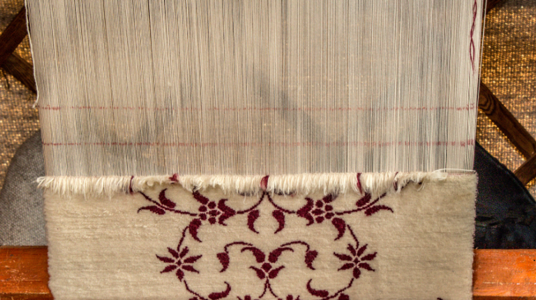 How are Benouari Rugs Made